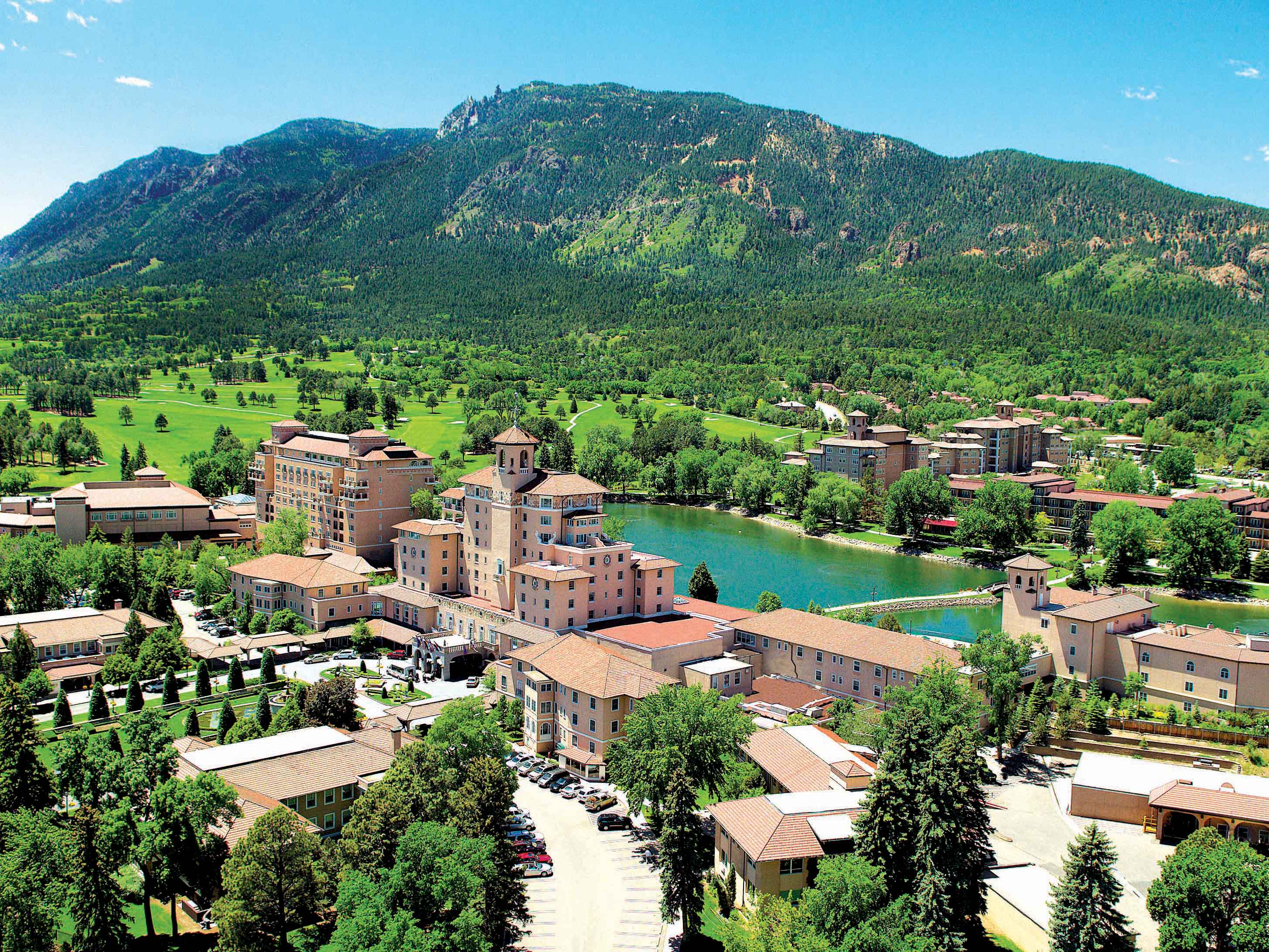 Five Star, Five Diamond Colorado Resort Announces Two Great Offers for
